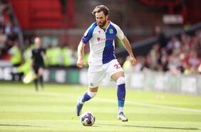 Ben Brereton le gana el duelo de chilenos a Marcelino Núñez: Blackburn elimina al Norwich de la FA Cup