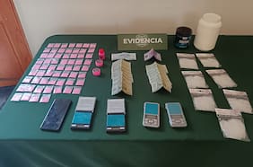 Sorprenden a dos sujetos en una transacción de droga en Estación Central