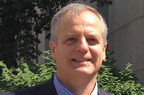 Presidente Boric nombra a economista Ricardo Vicuña como nuevo director del INE