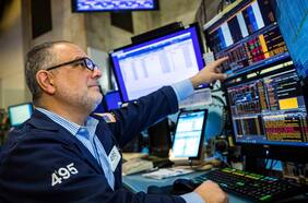 Mercados globales suben en medio de repunte del sector bancario