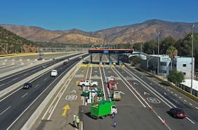 Cerca de 500 mil vehículos saldrán de la RM durante el interferiado: autoridades llaman a planificar viajes