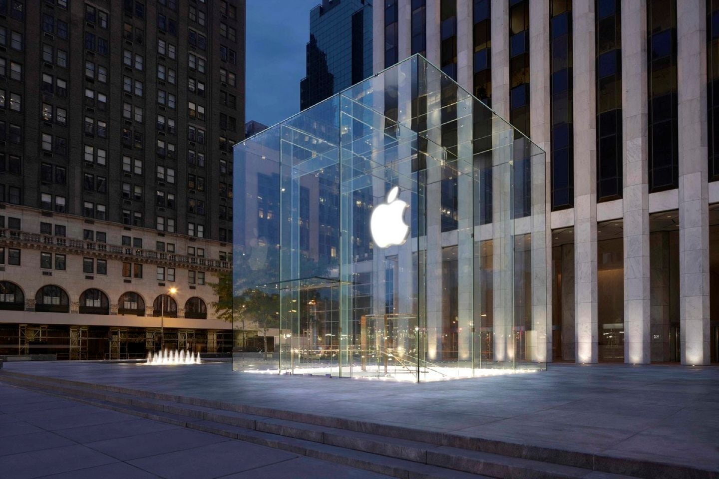 Apple logra ser la segunda empresa en conseguir los US$5 billones de valor bursátil