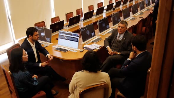 Frente Amplio abre canal de diálogo con La Moneda por planes para la Macrozona Sur y megarreforma