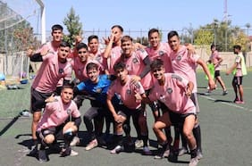Con una bufanda en el escudo: los detalles del acuerdo entre Santiago City y Manchester City que frenaron la guerra con el equipo inglés