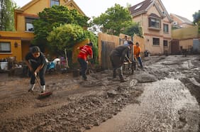 Cadem: 51% cree que aluvión en Las Condes se pudo haber evitado si autoridades se hubieran anticipado