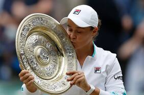 Ashleigh Barty se queda con el título de Wimbledon tras imponerse a Karolina Pliskova