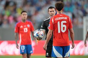 Un viejo conocido para Chile: la Conmebol anuncia al juez del partido entre River Plate y Colo Colo
