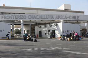 Chile y Bolivia alcanzan acuerdo de cooperación que permite el reingreso de migrantes irregulares