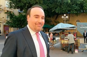 Víctimas de Alberto Chang presentan informe en derecho por millonaria demanda contra Banco de Chile y Santander