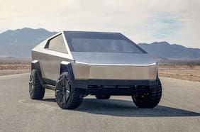 Se veía venir: Tesla retrasa su pick-up Cybertruck y camión Semi para 2022