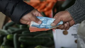 Gobierno analiza los costos y los beneficios de flexibilizar la Tasa Máxima Convencional