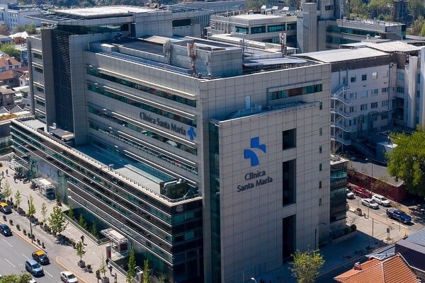 Reportan emergencia química en la Clínica Santa María