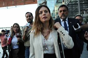 ¿Quién es Constanza Encina, la fiscal que busca la prisión preventiva de Cathy Barriga?