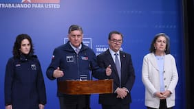 Las razones de los ministros Barros, Campos, García, Arzola y Chomali para no estar en terreno el fin de semana de la emergencia