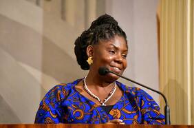 Condenarán por insultos racistas a mujer que llamó “simio” a vicepresidenta de Colombia