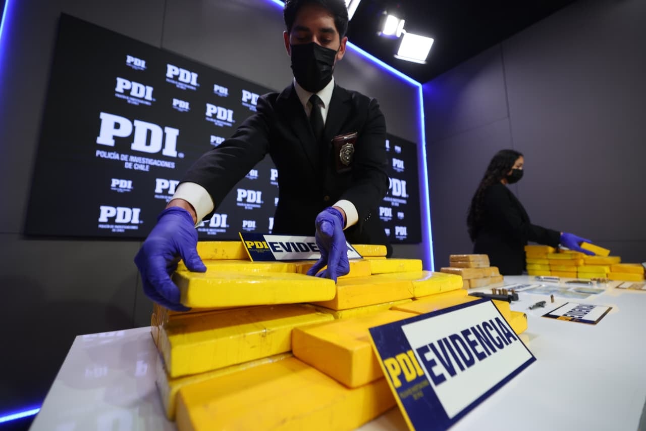 Cinco detenidos y más de 100 kilos de droga incautada deja operativo policial en Fiestas Patrias