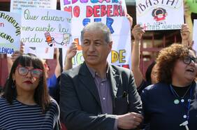 Colegio de Profesores se reúne con Mineduc tras aceptar propuesta a su agenda corta: esperan recibir cronograma de acción en julio