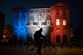 Francia extiende toque de queda y en total 46 millones de personas quedan bajo la medida