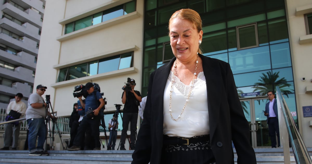 After more than four months in prison: Santiago Court receives appeal from Angela Vivanco and dictates total house arrest - La Tercera