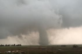 Emiten aviso para tres provincias del Biobío y La Araucanía por riesgo de desarrollo de tornados