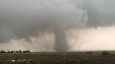 Meteorología actualiza aviso por probable desarrollo de nubes con caractrísticas tornádicas en cinco regiones