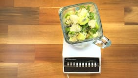 Preparamos un batido verde detox ideal para esta semana post Fiestas Patrias