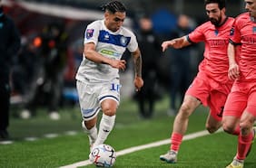 Técnico del Orenburg se rinde ante Jordhy Thompson: “Es imparable cuando tiene ganas y está en forma”