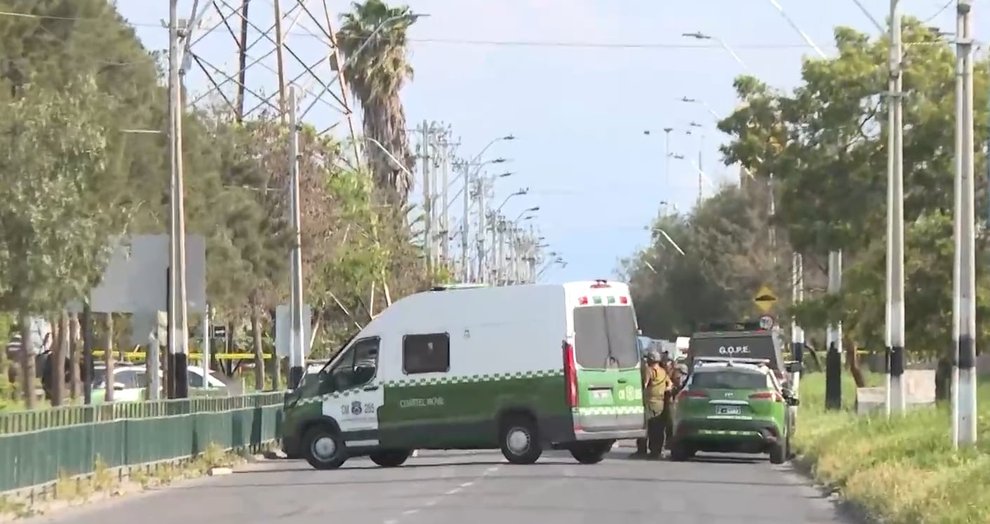 Carabinero permanece en extrema gravedad tras ser herido a bala en fiscalización en Lo Espejo: fue trasladado en helicóptero