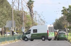 Carabinero permanece en extrema gravedad tras ser herido a bala en fiscalización en Lo Espejo: fue trasladado en helicóptero