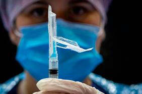 Los reservados acuerdos de Chile con Pfizer, Sinovac y Janssen