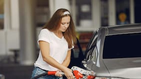 Estos son los descuentos en bencina de hasta $300 por litro vigentes en noviembre