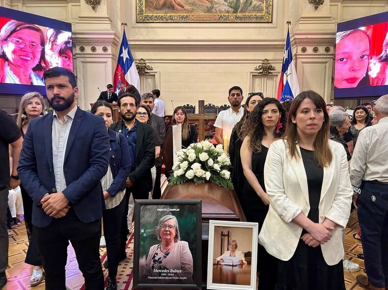 Velorio Mercedes Bulnes Frente Amplio 2