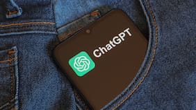 Telefónica sella alianza con OpenAI y ofrecerá ChatGPT Plus gratis por seis meses a clientes de Movistar