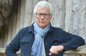 Ken Follett, novelista británico: “La pregunta hoy es cuánto tiempo más va a durar Boris Johnson”