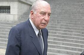 Francisco Morales Bermúdez, el exdictador peruano condenado por el Plan Cóndor, muere a los 100 años