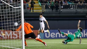 ‘Vitamina’ Sánchez celebra en La Florida: Audax Italiano se inclina ante Olimpia en su estreno por la Copa Sudamericana