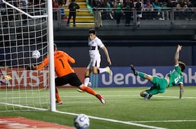 ‘Vitamina’ Sánchez celebra en La Florida: Audax Italiano se inclina ante Olimpia en su estreno por la Copa Sudamericana