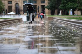 Todavía no termina: un tercer sistema frontal traerá lluvia a la Región Metropolitana, según el pronóstico
