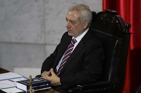 Dura derrota para el secretario del Senado: Suprema ordena que Raúl Guzmán reincorpore a exfiscal de la Cámara Alta despedido de forma ilegal