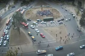 Militares en retiro realizan homenaje en el Monumento de Baquedano