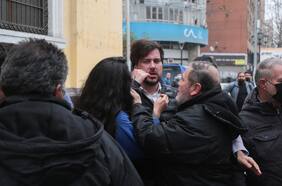 Simón Boric, hermano del Presidente, es dado de alta tras agresión y afirma que “no hay que abdicar los espacios de diálogos ni cedérselos a la gente violenta”