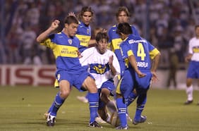 Maradona, un penal y una cancha que tiembla: los protagonistas de las veces que la UC fue a La Bombonera y salió ilesa