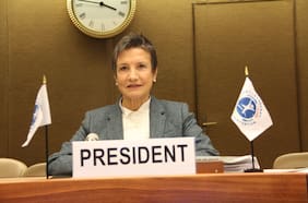 Vuelco en Cancillería retrasa cambio de gabinete: Maurás es bajada como carta para RR.EE.