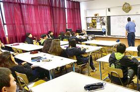 Evaluación externa comprometida en Presupuesto 2024 recomienda continuar con el traspaso de SLEP y resolver nudos críticos