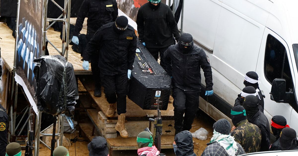 Israel identifica el décimo cuerpo de rehén devuelto por Hamas: el lento retorno de la memoria y la justicia