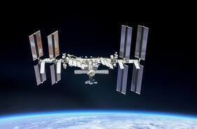 Cómo es ser un astronauta y vivir dentro de una Estación Espacial Internacional a 400 kilómetros de la Tierra