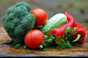 Estudio descubre que esta popular verdura puede prevenir la segunda causa de muerte en el mundo