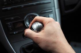 En Estados Unidos no saben utilizar la caja manual: un fallido robo lo confirma