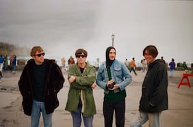 Llegan las fotos perdidas del baterista de Blur: “Miro a mis compañeros de banda y aún veo a esos jóvenes de 20 años”