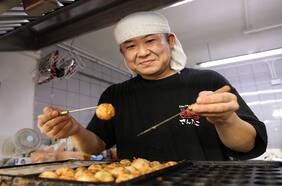 Santako: la cocina callejera japonesa en Providencia que es furor con sus takoyaki